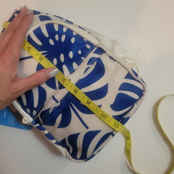 GOGO | Ava Sling Bag in Blue and White Print New With Tags Boho Chic Travel Bag - Picture 7 of 10